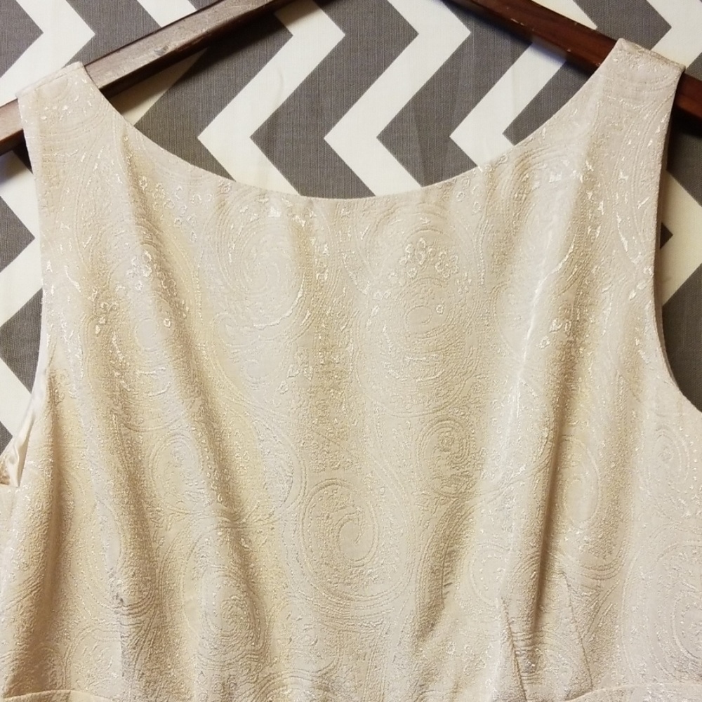 Jade beautiful dress - Picture 3 of 6